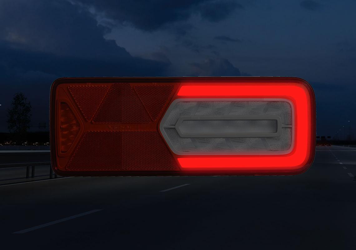 Fanale posteriore LED GLOWING Destro 24V, connettori aggiuntivi, triangolo catarifrangente